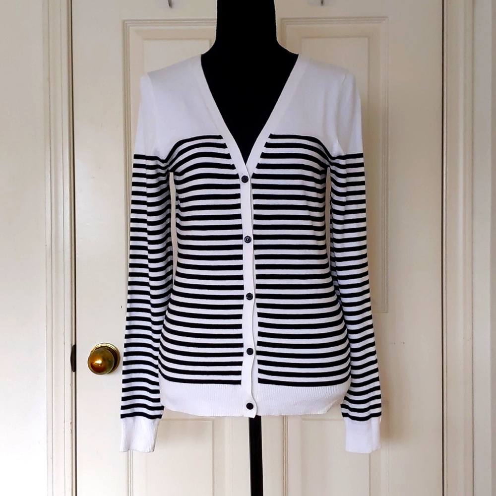 NWT. H&M Rayon Nylon Spandex Black and White Stripes Knit Cardigan V-Neck Top.